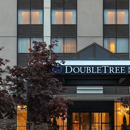 Отель Doubletree By Hilton Китченер Экстерьер фото