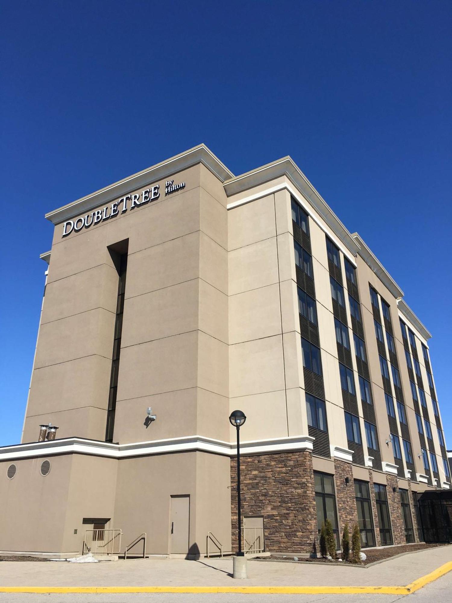Отель Doubletree By Hilton Китченер Экстерьер фото