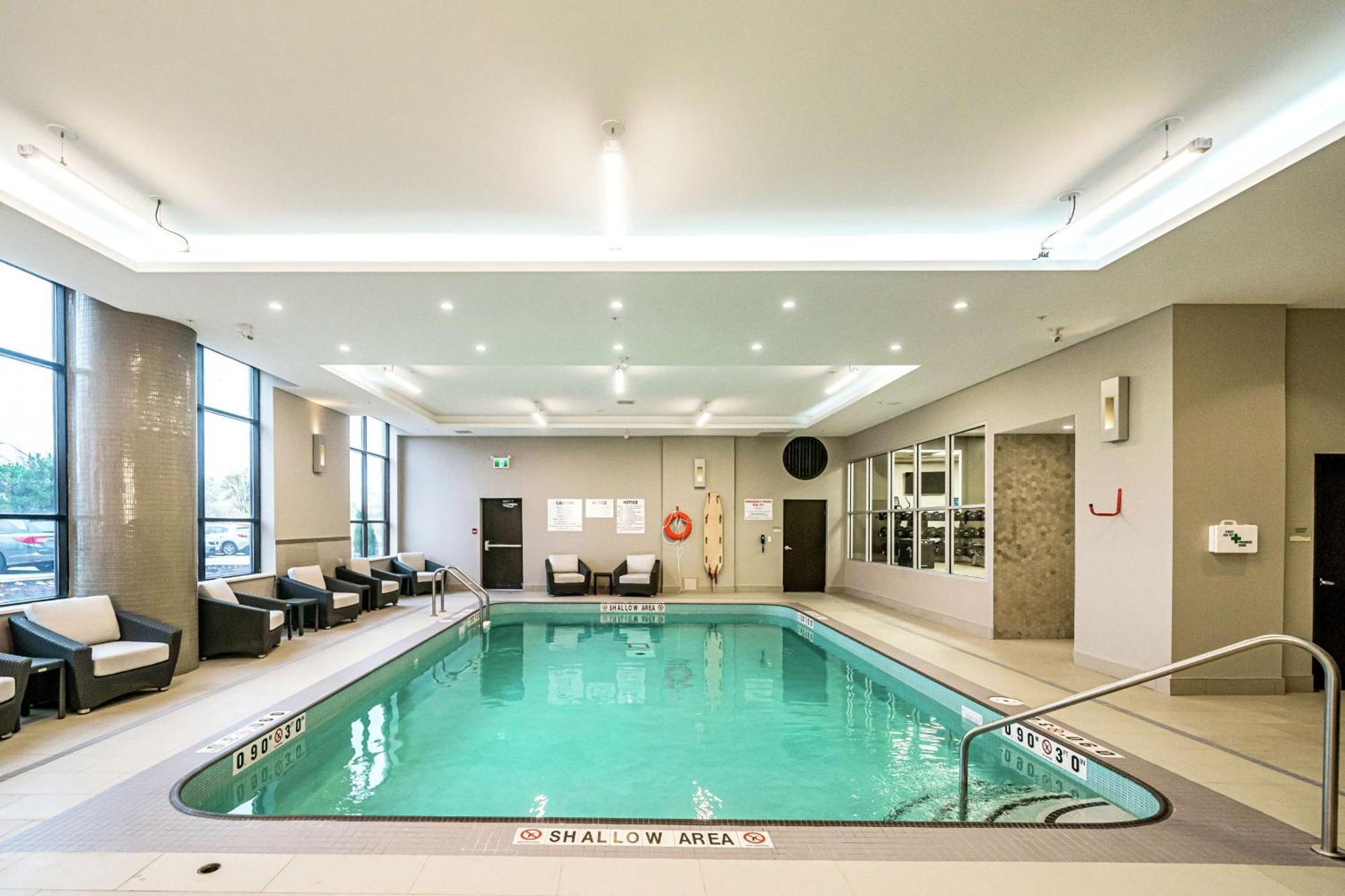 Отель Doubletree By Hilton Китченер Экстерьер фото